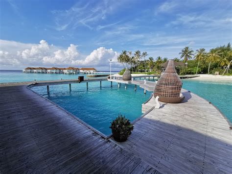 รีวิว CENTARA GRAND ISLANDS MALDIVES ห้องPremier Overwater Villa และ ...