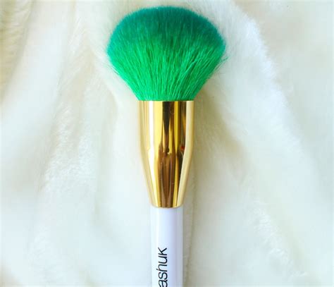 Review: Sonia Kashuk Art of Makeup ABC Six Piece Brush Set | Lipstick Otaku