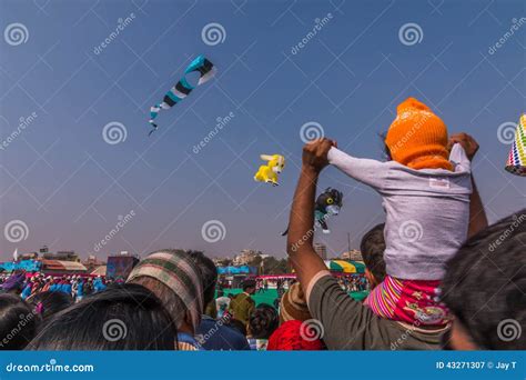 Uttarayan Festival in Gujarat, India. Editorial Photography - Image of traditional, bank: 43271307