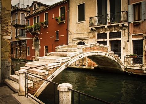 The Bridges of Venice: Bridges Ninety-Four and Ninety-Five - Ponte Ubaldo Belli and Ponte Chiodo