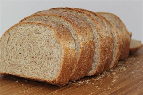 Dalia's Delights: Light Wheat Bread