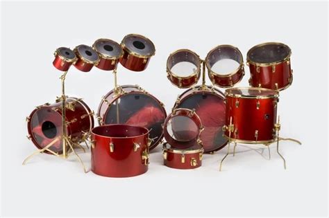 NEIL PEART 1982-1986 ALBUM AND TOUR PLAYED DRUM KIT - Current price: $28000