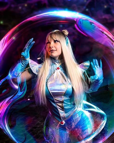 Space Groove Lux Cosplay by Lara Lunardi - League of Legends | League of legends, Metallica song ...