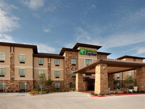 Affordable Hotel in Marble Falls, TX | Holiday Inn Express & Suites Marble Falls