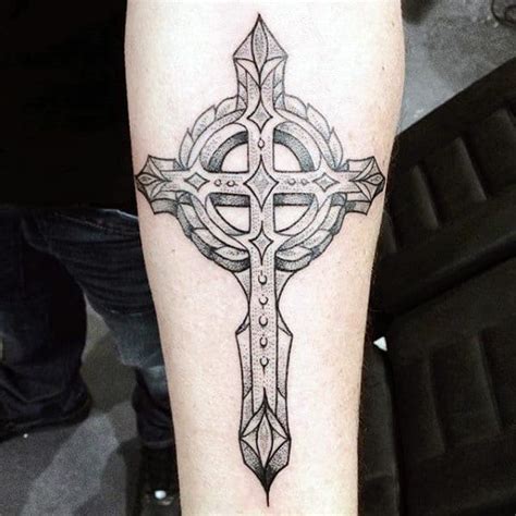 93 Celtic Cross Tattoos for Men [2023 Inspiration Guide]