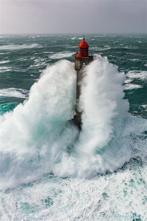 Pin by Jackie Roberts on Awesome | Lighthouse pictures, Lighthouse storm, Lighthouse