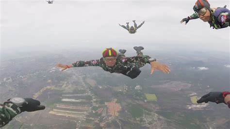 Free Fall Skydiving Three Ways! So Amazing - YouTube