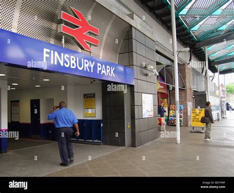 Finsbury Park Station Entrance, Finsbury Park, North London Stock Photo ...