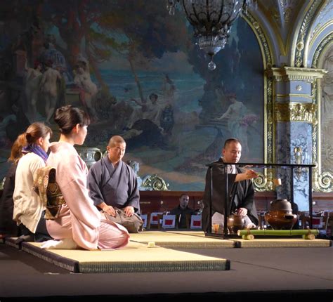 Chanoyu Japanese tea ceremony performed by a tea master in Monaco - La Muse Blue
