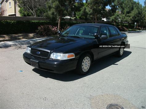 2005 Ford Crown Victoria Police Interceptor Sedan,