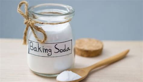 Is It Safe To Use Baking Soda To Treat Acne? - lifeberrys.com