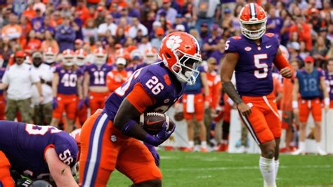 Soft-Spoken Clemson Tigers RB Phil Mafah Becoming 'Problem' for ...