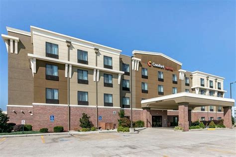 COMFORT SUITES HOPKINSVILLE $76 ($̶1̶0̶5̶) - Updated 2021 Prices ...