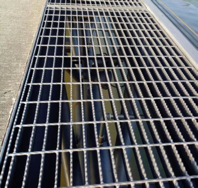 Steel Mesh Walkway Grating | Galvanized Catwalk Grating Walkway