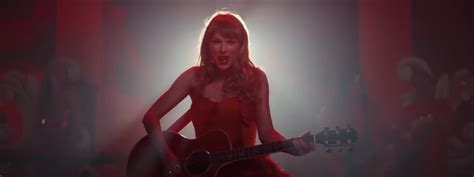 Taylor Swift's Outfits in "I Bet You Think About Me" Video | POPSUGAR ...