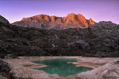 10 Taman Nasional di Indonesia yang Indah dan Mendunia