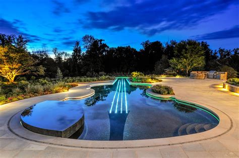 Custom Swimming Pool by Cipriano Landscape Design: beyond amazing!