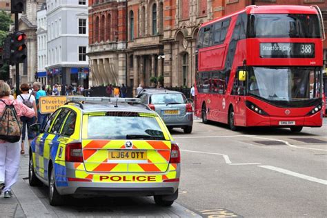 London Police car editorial stock photo. Image of doubledecker - 154525773