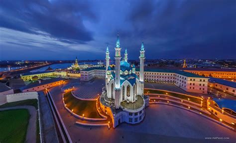 Kazan Kremlin at night #2 • AirPano.com • Photo | Beautiful mosques, Tour around the world, Kazan