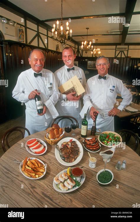Waiters at Peter Luger in Brooklyn NY Stock Photo: 30061958 - Alamy
