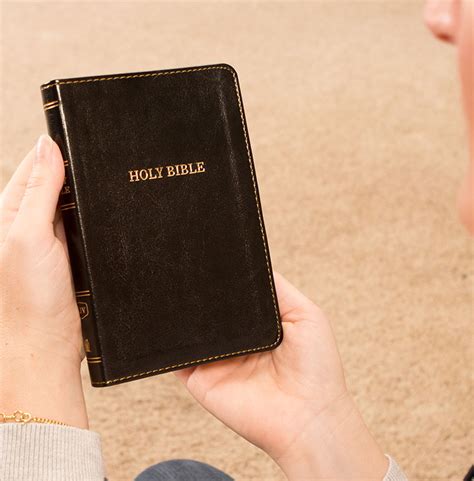 KJV Thinline Bible, Compact - Thomas Nelson Bibles