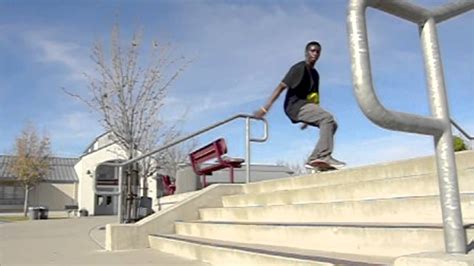 Varial Heelflip [Super Slow-Motion] - YouTube