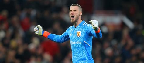 David de Gea says that Manchester United must beat Barcelona to become the best - Man United ...