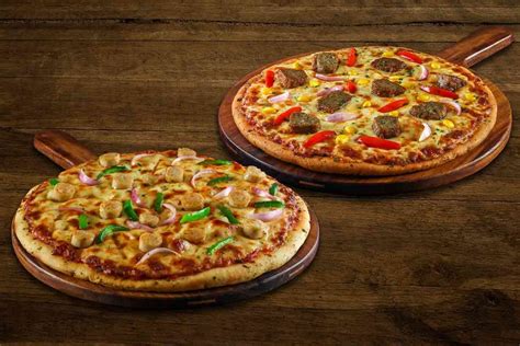 Order Two Classic Non Veg Medium Pizza Combo online from Ovenstory