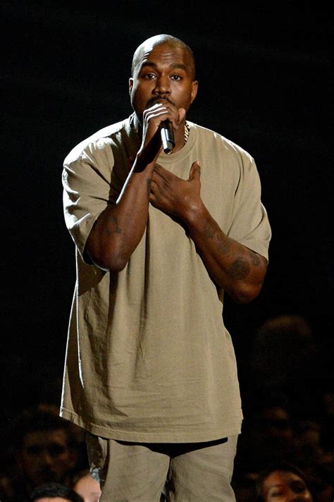 Kanye West receives Video Vanguard Award at the 2015 MTV MVAs|Lainey Gossip Entertainment Update