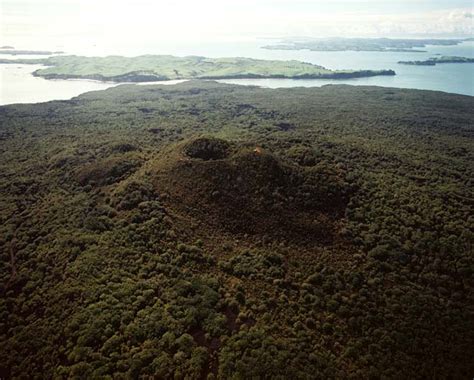 Supervolcano!!: Big Trouble in Little Aotearoa