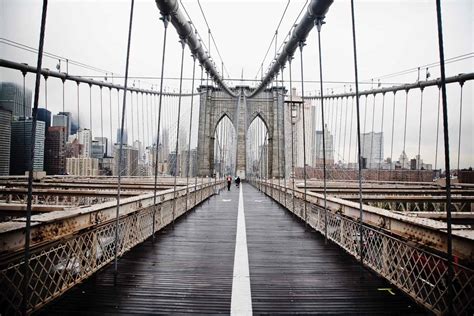 the-brooklyn-bridge-walkway - Roddy Mackay Photography