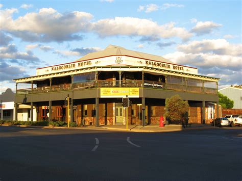 Photo: 079 KALGOORLIE HOTEL.JPG | SIX CONTINENTS ~ SIX TRAIN RIDES SPRING 2010 album | Seat2A ...