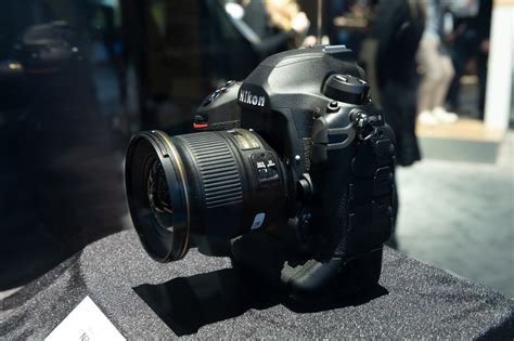 A closer look at the new Nikon D6 camera (first picture of the D6 back) - Nikon Rumors