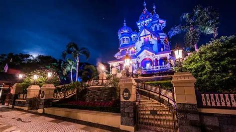 5 Iconic Disney Parks Attractions That Are Very Different Than The ...