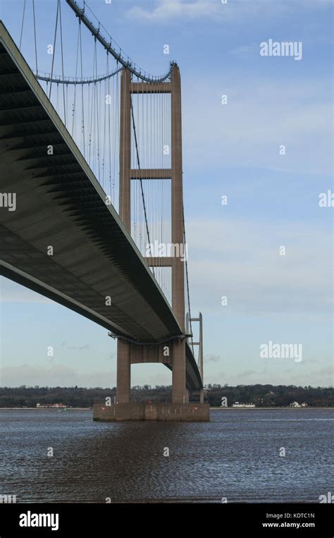 Humber Suspension Bridge, crossing the River Humber Estuary, Between North Lincolnshire and East ...