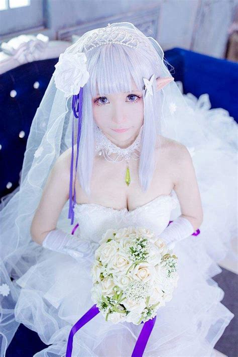 Emilia (Re:Zero) cosplay 😍👌 | Anime Amino