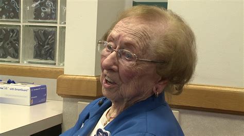 102-year-old woman still volunteers at hospital - YouTube