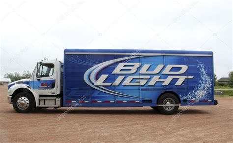 Bud Light delivery truck – Stock Editorial Photo © dcwcreations #123082634