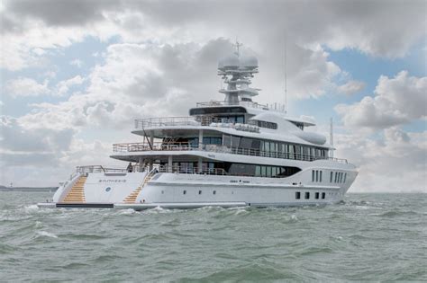 SuperyachtNews.com - Fleet - Amels and Damen Yachting deliver Synthesis