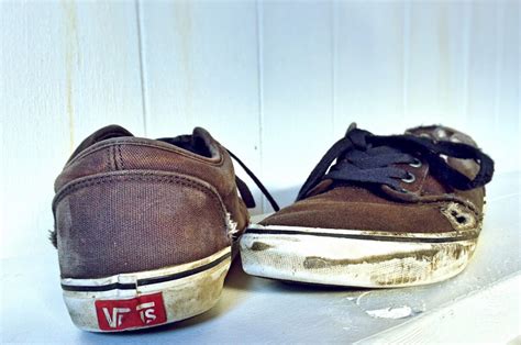 Free Images : shoe, leather, travel, dirt, mud, dirty, shoes, worn, sneakers, footwear 3872x2592 ...
