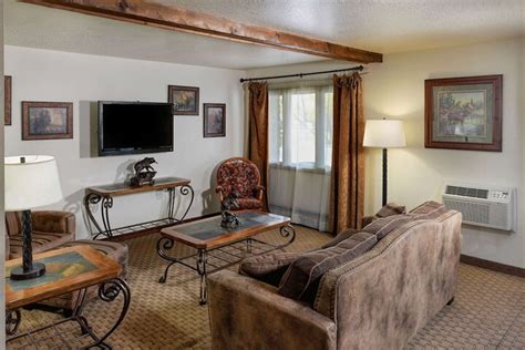 The Ridgeline Hotel at Yellowstone, Ascend Hotel Collection Gardiner | Bookonline.com