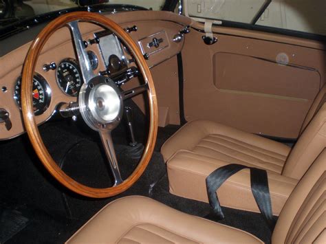 MGA MKII deluxe interior