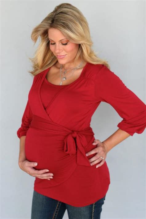 Have A Sophisticated Maternity Wear For Your Pregnancy Period!