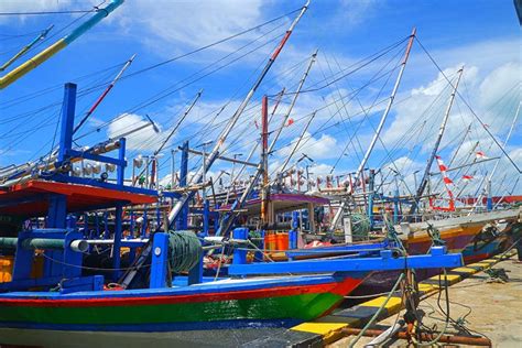 Traditional Indonesian Fishing Boat Stock Photo - Image of nautical, coast: 267632850