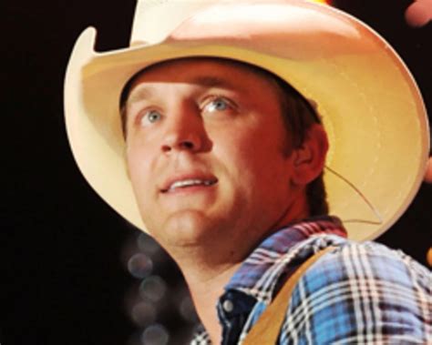 Justin Moore, ‘Outlaws Like Me’ – Lyrics Uncovered