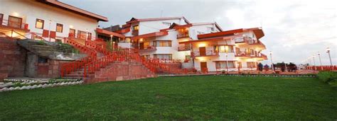 auli-hotels-resorts.jpg