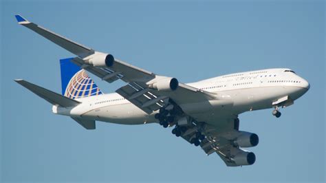 United Airlines Boeing 747 400 N-121UA "dirty" (flaps and … | Flickr