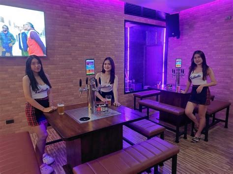 Secret Bar in Chiang Mai | Freerolls Sports Bar and Restaurant