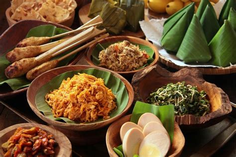 15 Makanan Khas Bali yang Patut Masuk Daftar Kulineranmu, dari Sate ...