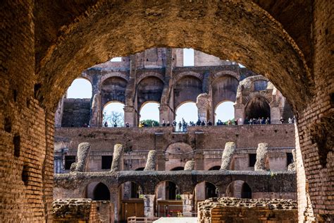 Colosseum Underground Shared Tour – The Dungeons - Italy in love tours